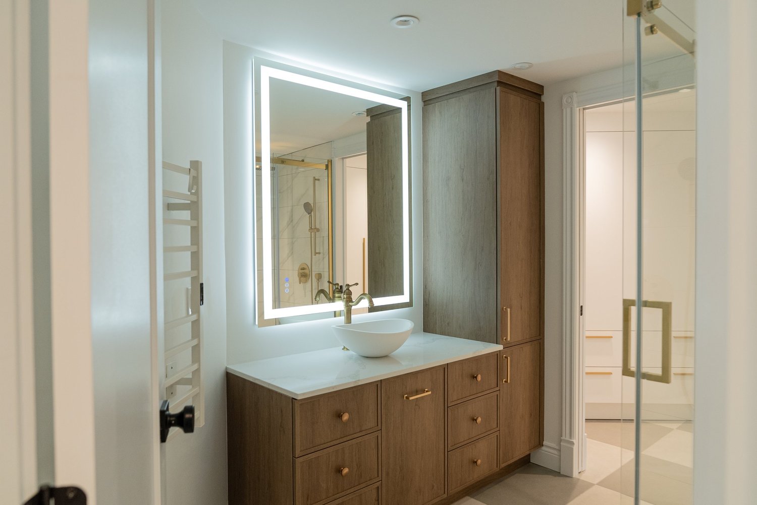 New bathroom on Avenue Éthier